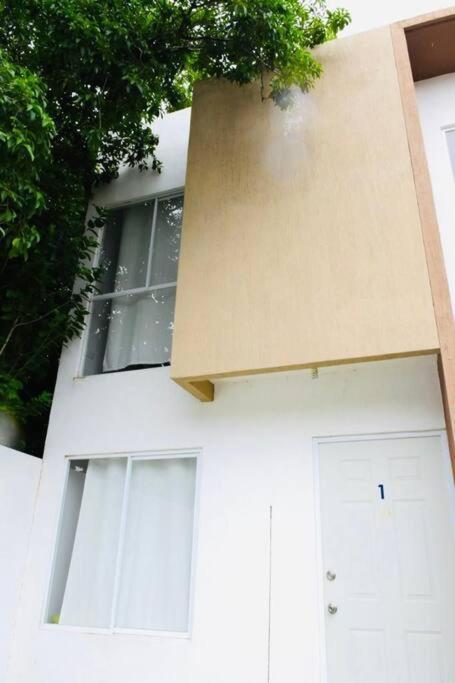 Casa En Cancun, Residencial Paraguana Ferienhaus Cancún